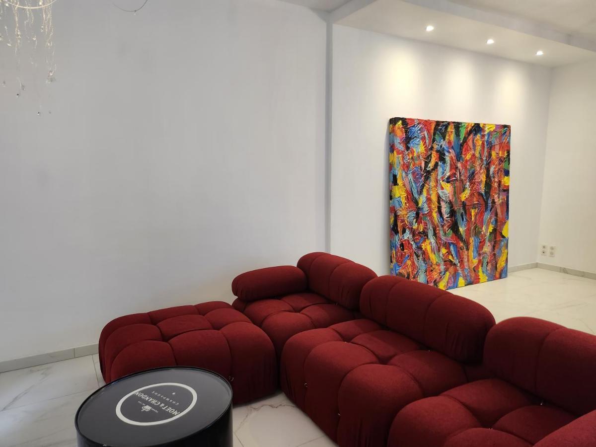 Maison Face A L'Abbaye D'Hautvillers - 2 Bedrooms 2 Bathrooms, Parking Buitenkant foto