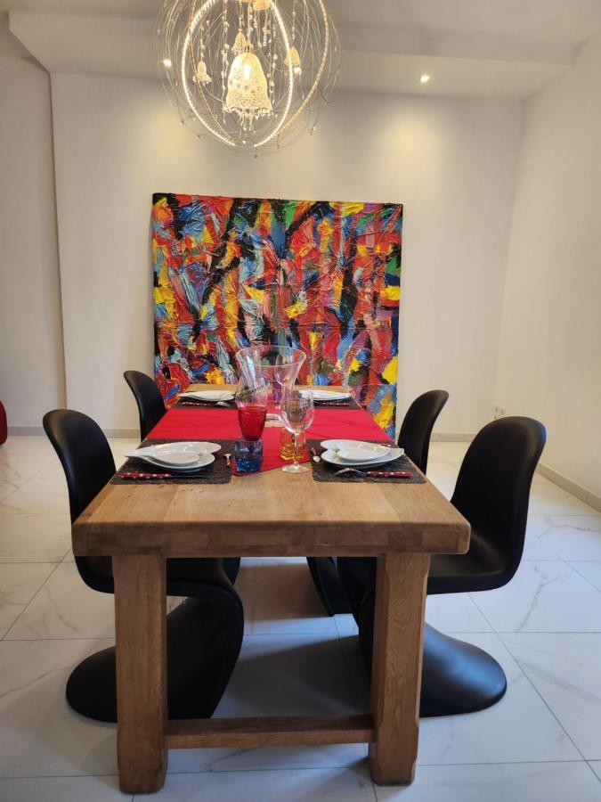 Maison Face A L'Abbaye D'Hautvillers - 2 Bedrooms 2 Bathrooms, Parking Buitenkant foto