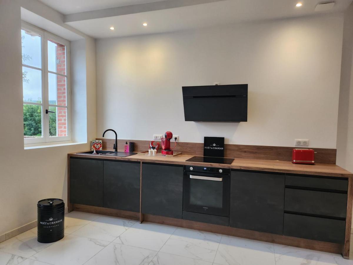 Maison Face A L'Abbaye D'Hautvillers - 2 Bedrooms 2 Bathrooms, Parking Buitenkant foto